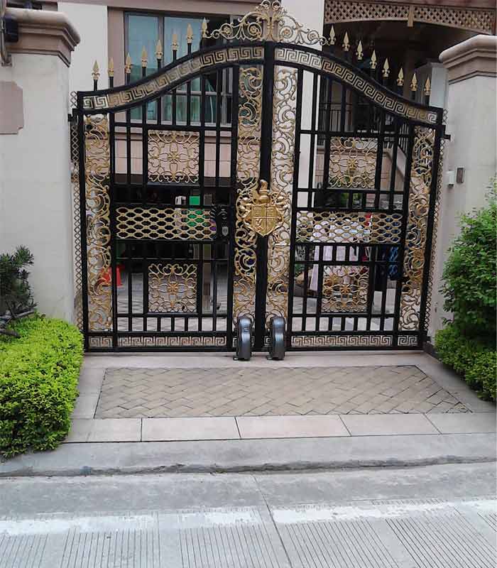 世纪新城B区轮滑式平开门工程