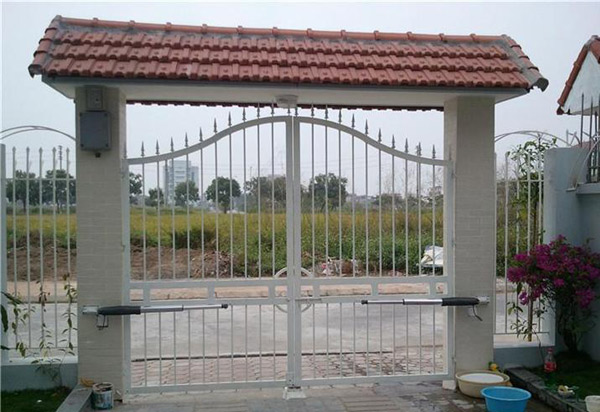 小兵室外机电平开门